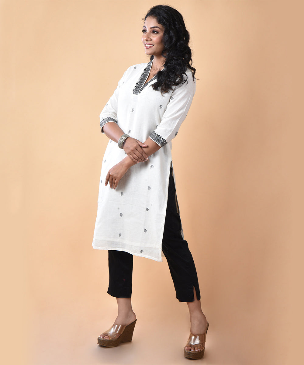 Buy White Kurtis & Tunics for Women by OM SAI LATEST CREATION Online |  Ajio.com